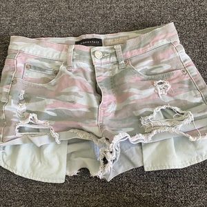 Aeropostale camo high waisted jean short